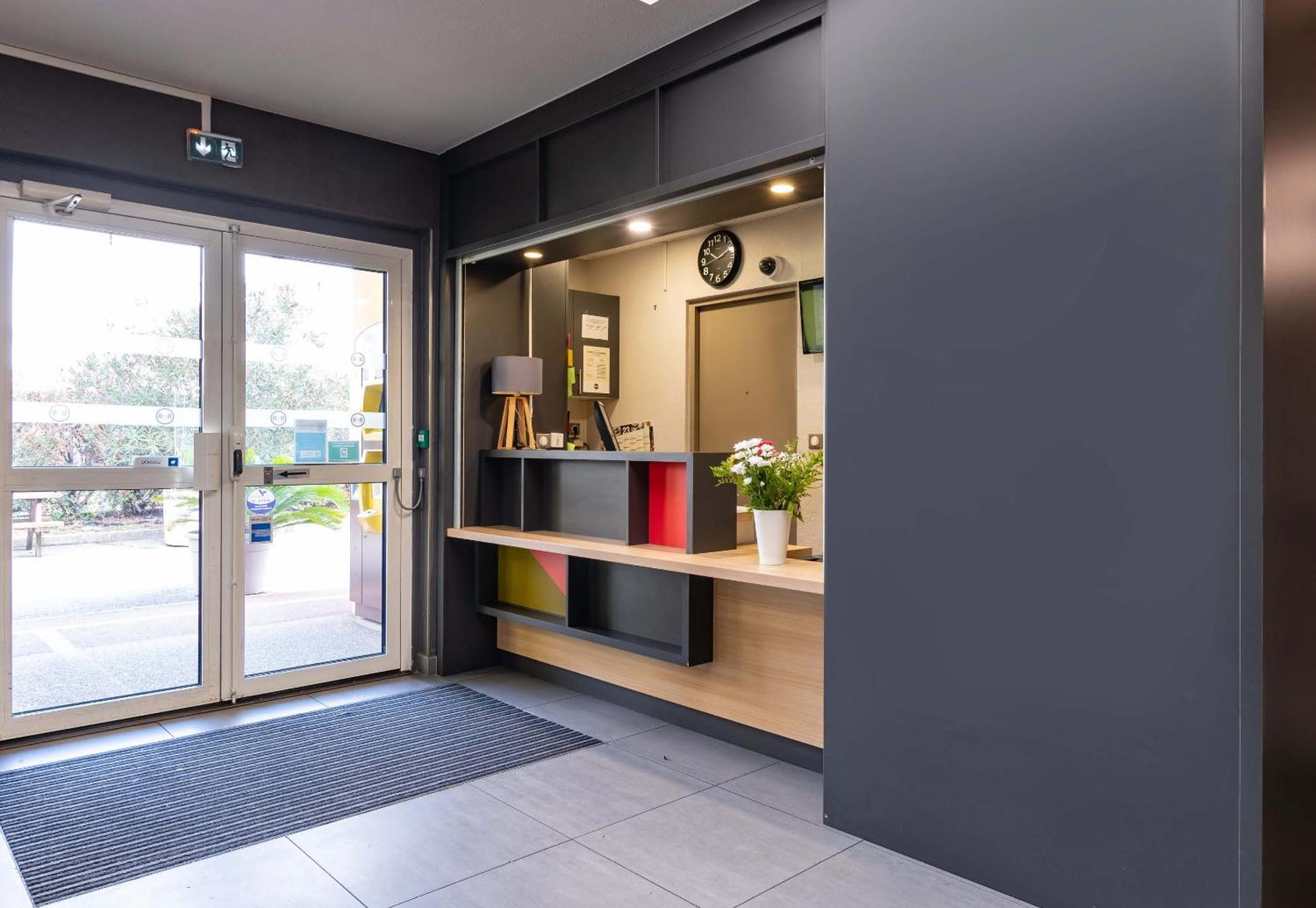 B&B Hotel Valence Sud Екстер'єр фото